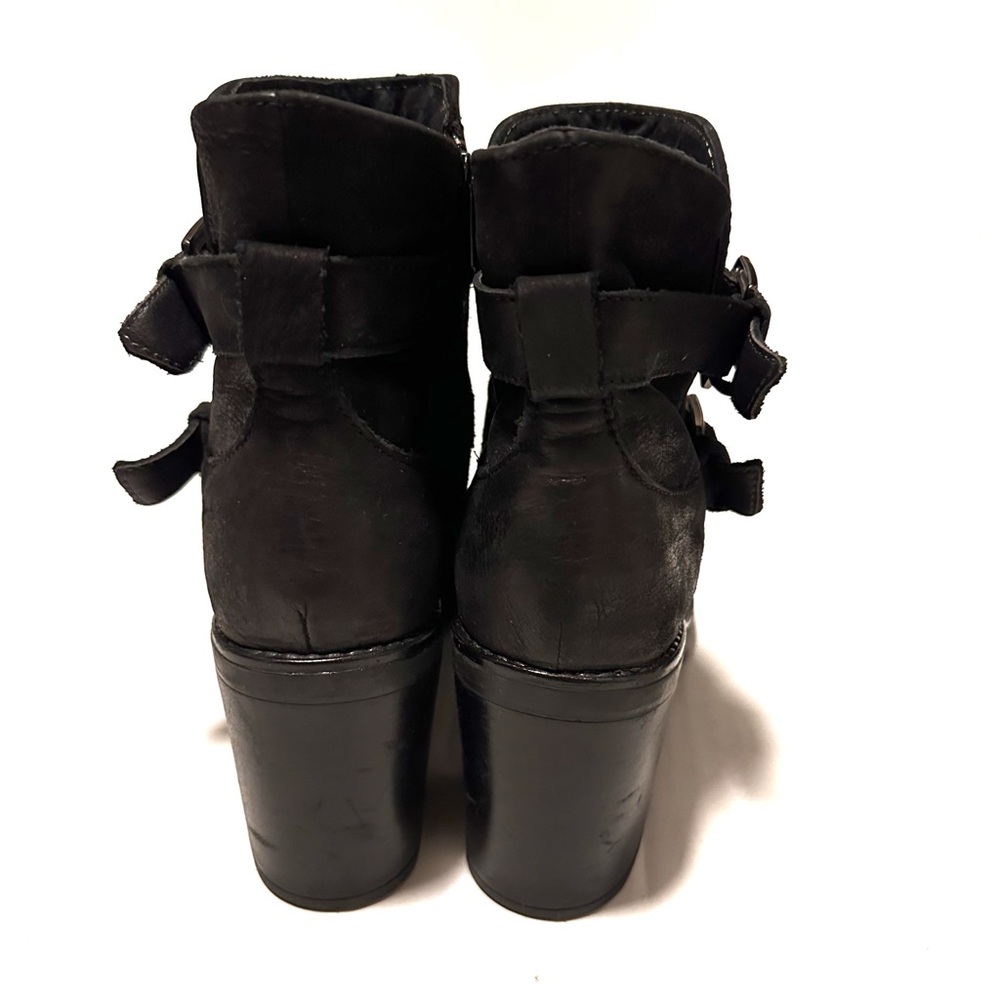 Bata Italian Design Block Heel Buckle Boots - Picture 3 of 8